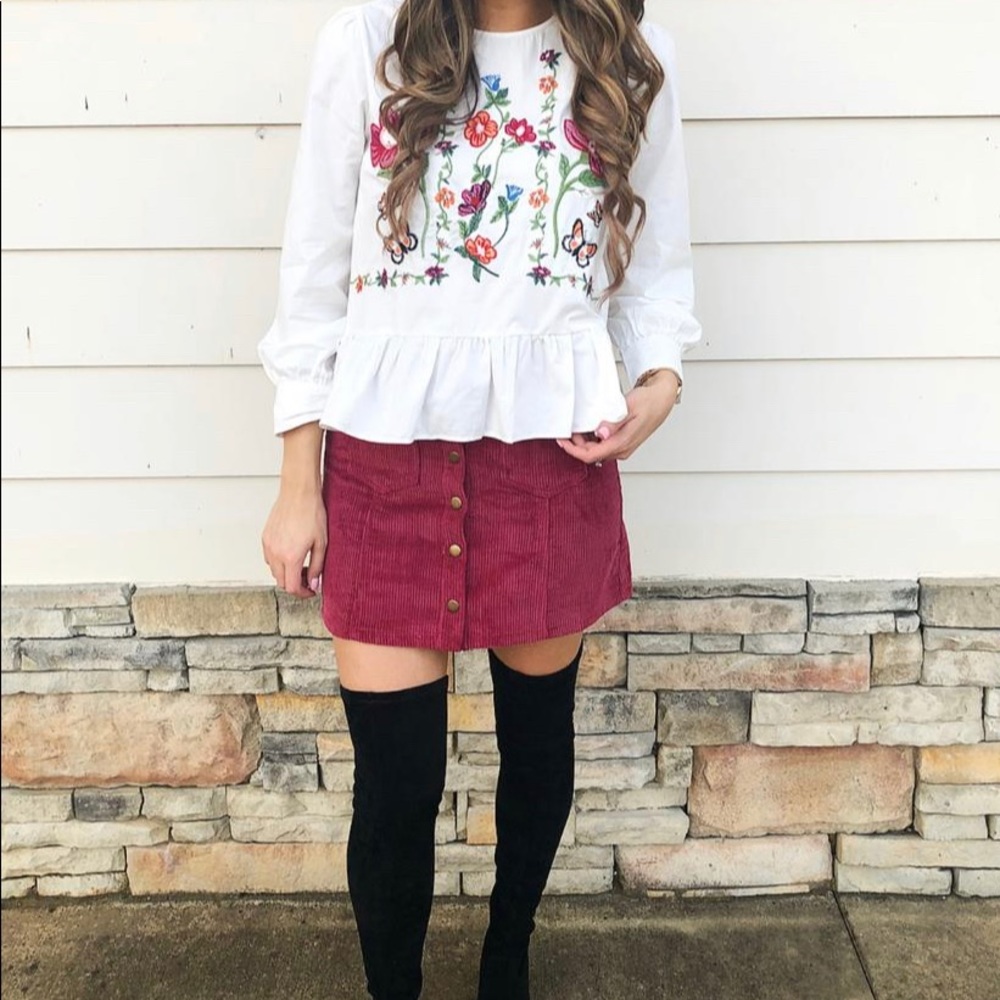 ‼️NWOT‼️Pink Lily Boutique button skirt - Picture 1 of 2